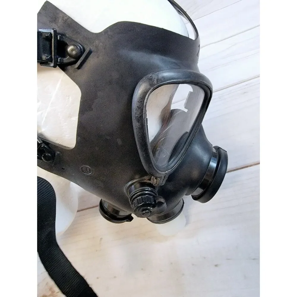 Israeli IDF Adult M-15 GAS Mask With Filter